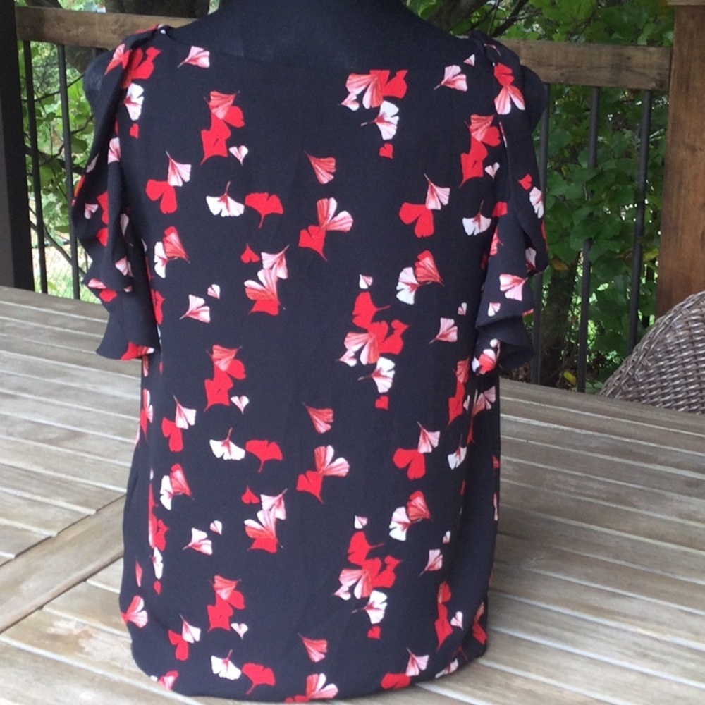 Banana Republic Flutter sleeve blouse - Picture 9 of 11